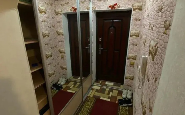 Na Kadamovskoy Ulitse 5 Flat