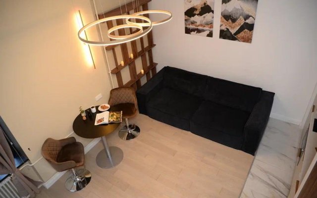 Dizayn Loft Na Nizhegorodskoy Loft FM Apartments