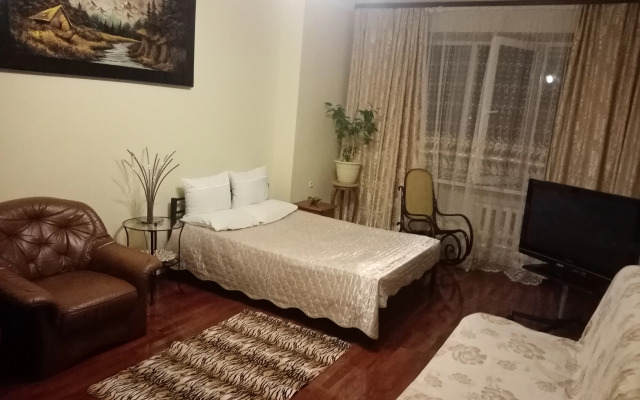 S 2-ya Spalnyamii Kukhney Flat