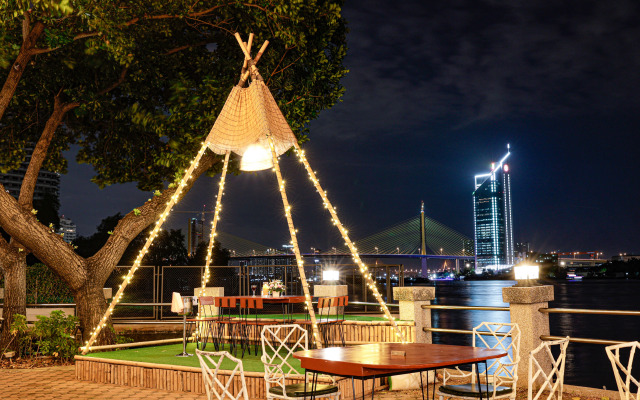 Montien Riverside Hotel Bangkok