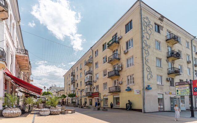 Na Bolshoy Sadovoy 52-56 Flat
