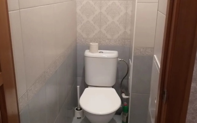 Na Vokzalnoy 8 Flat