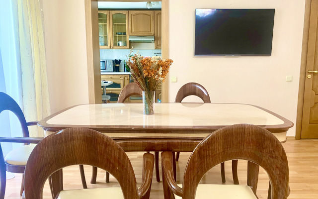 3-komnatnaya Na Zheltoksan Flat