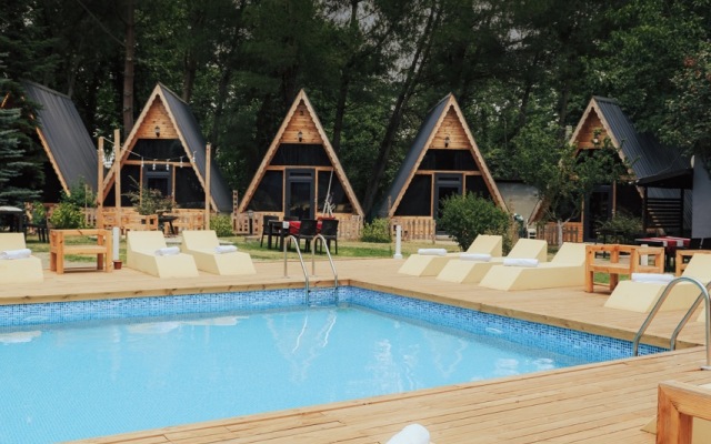 Sapanca Taş Ev & Bungalow Hotel