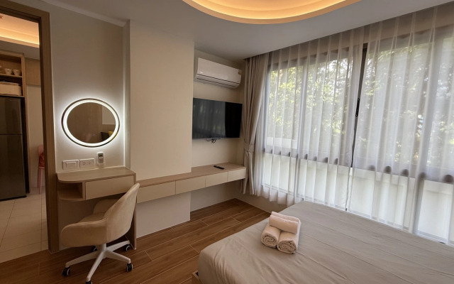 Sovremennaya Ryadom s Plyazhem Kamala Flat