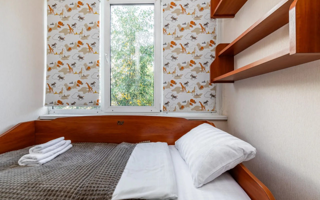 Flat Dvukhkomnatnaya Klassicheskaya Na Bolshoy Krasnoy 63