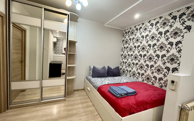Layf Apart 2 kom-ya na ul. Granichnaya 38 Flat