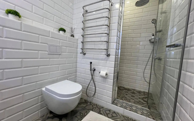 2-K U Morya Posutochno V Tsentre Myckhako Flat