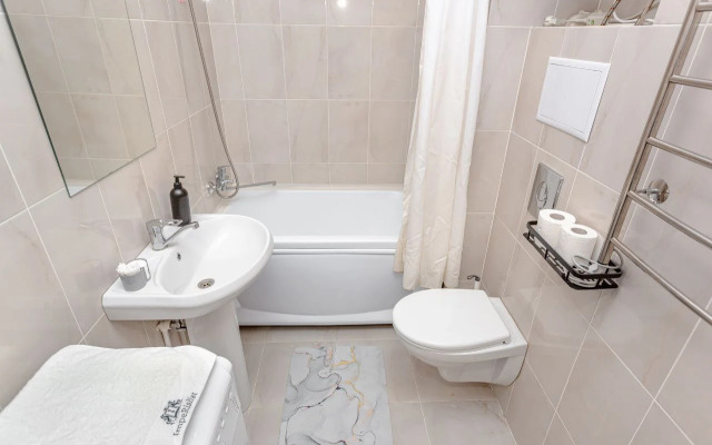 V Dome S Zakrytoy Territoriey Flat