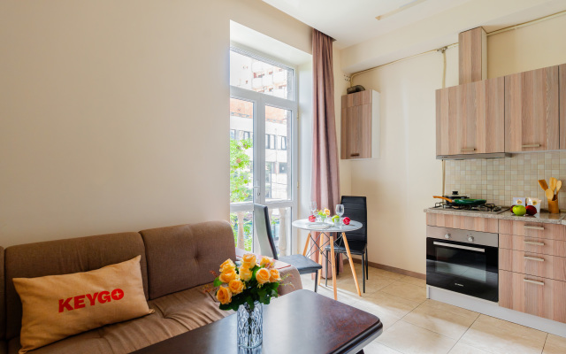 1BR/Near Vernissage/Center/French balcony/Keygo 43 Apartments