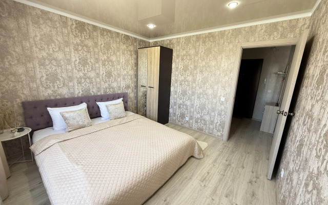 Yevro Dvukhkomnatnaya Apartments