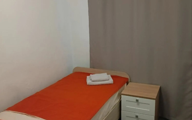Geologicheskaya 16 Flat