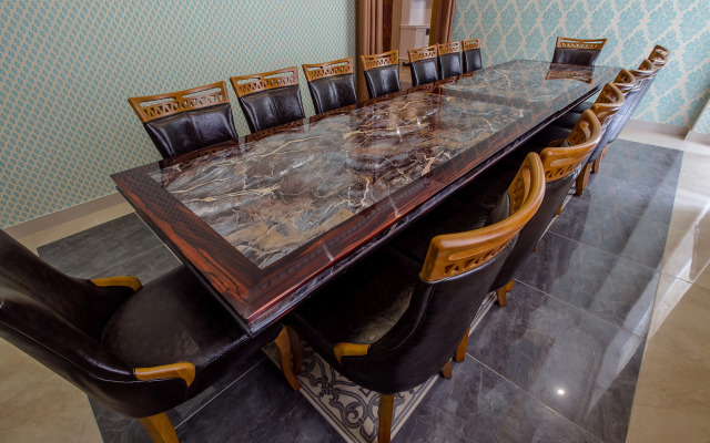 Отель Версаль