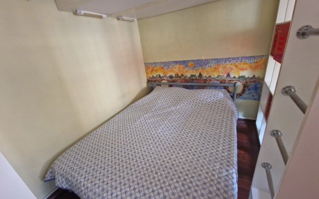 Апартаменты на Площади Восстания