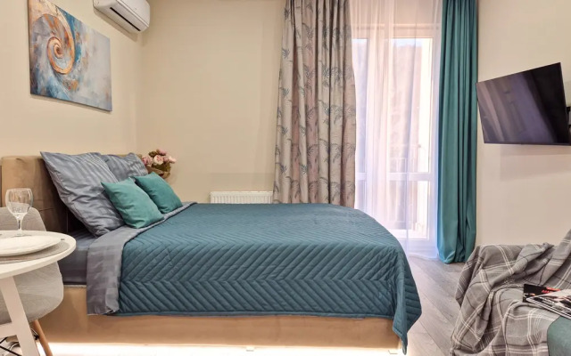 S Dvumya Balkonami Apartments