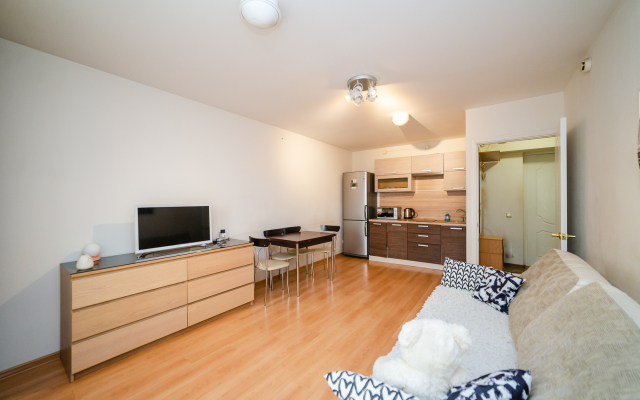 Dokuchaev Pereulok 2 (flat 1004) Apartments