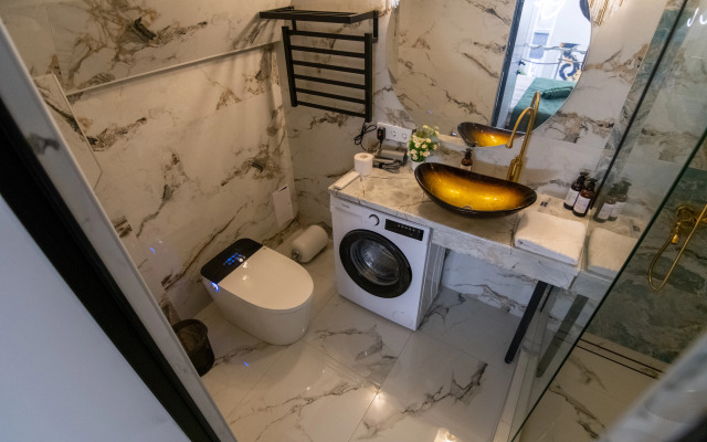 Квартира Hedonism двухэтажная на Московской 34