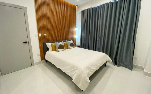 Monaco XII Apartments