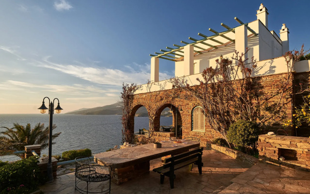 Green n Blue Apartments