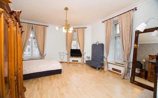 Апартаменты Апарт 24 у Эрмитажа с видом на реку Мойку