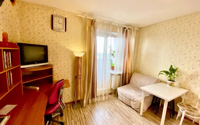 Квартира Уютная 1-комнатная с балконом у метро Международная