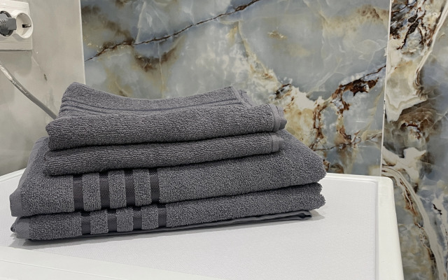 Квартира 2-комнатная квартира на улице Александра Курынова 4