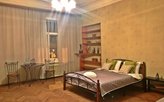 Apartamentyi Na Bakunina