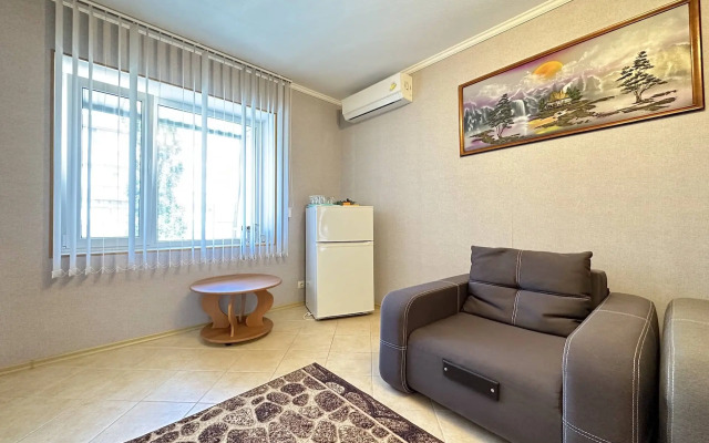 Na Revolyutsionnoy 31a Guest house
