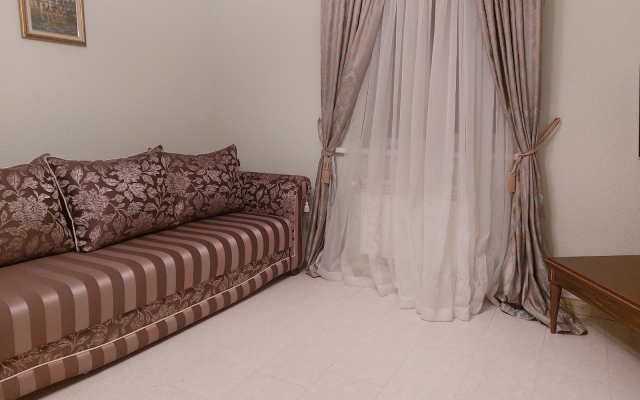 Arkhar Guest House