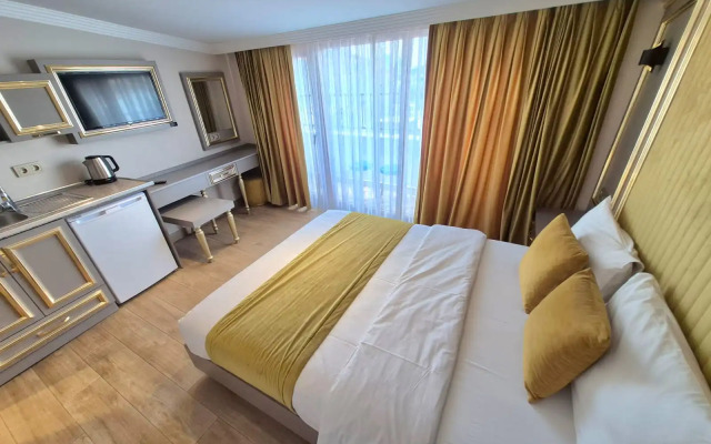 Отель Taksim La Marino