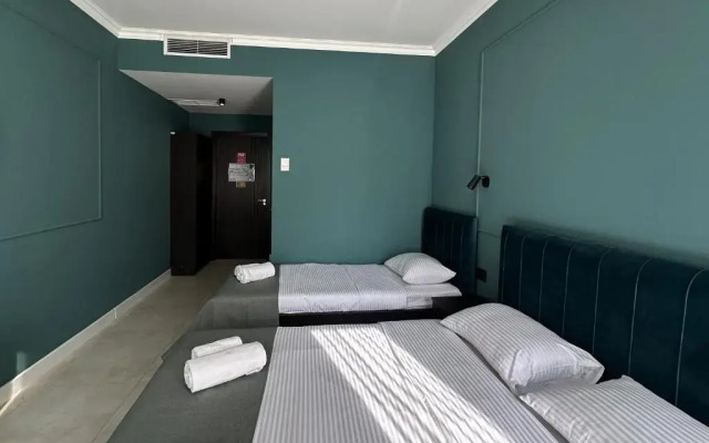 Route Hotel