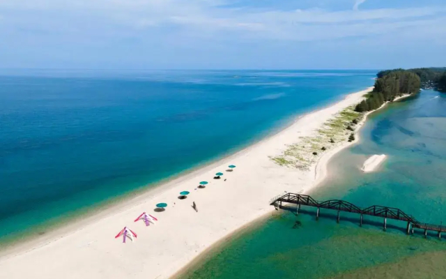 The Hotspring Beach Resort & Spa