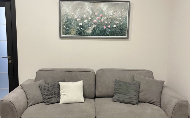 Квартира Огромная трехкомнатная квартира напротив подъемника