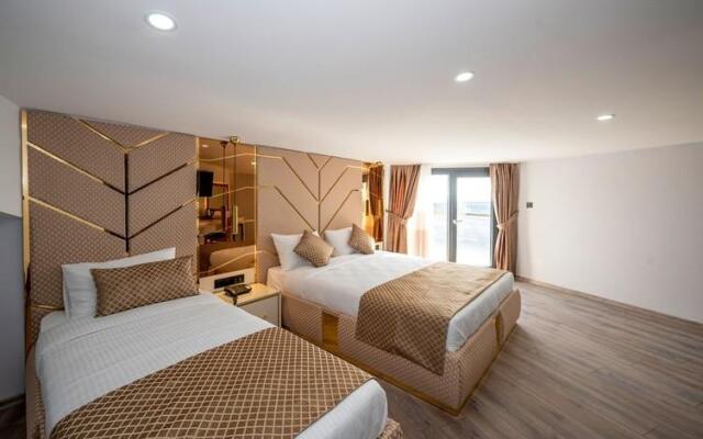 Luxury Airport Hotel by Zazzoni