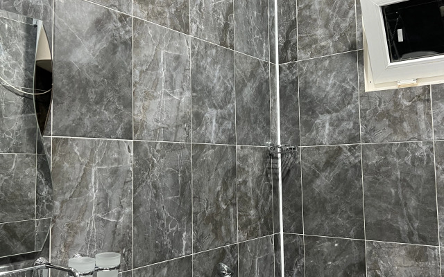 V Suhume Guest House