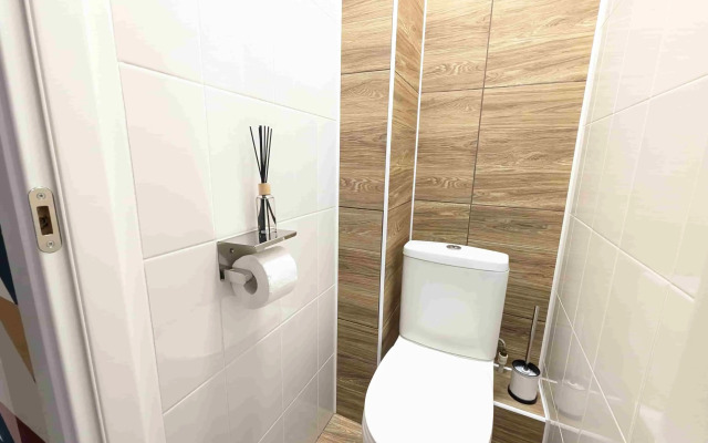 Апартаменты Новые в тихом центре и хвойным лесом за окном