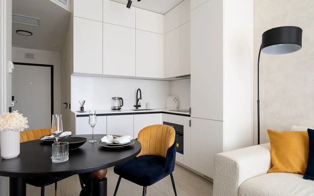 Апартаменты двухкомнатные Lux с одной спальней