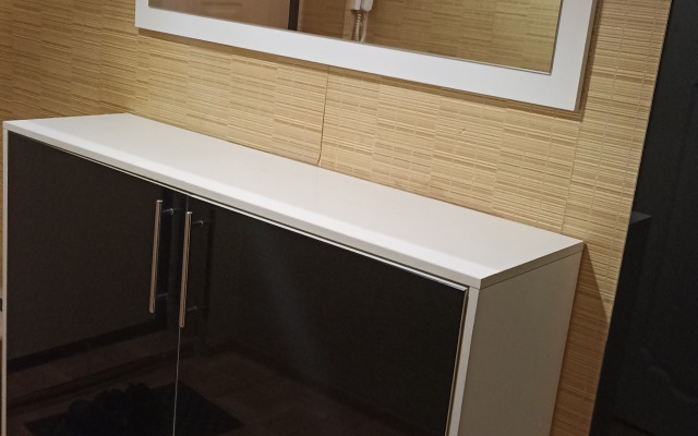 V Novom Dome Flat