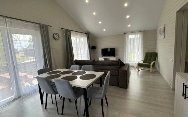 388 u zhivopisnogo pruda Private house