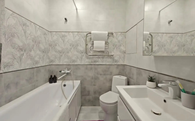 Sirenevaya fantaziya v ZhK Na Semi Holmah Flat