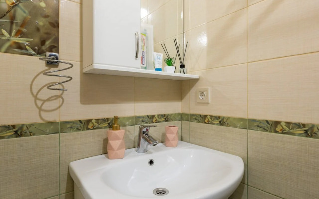 Квартира Life Apartments