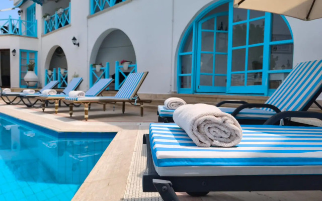 Bellapais Abbey Hotel