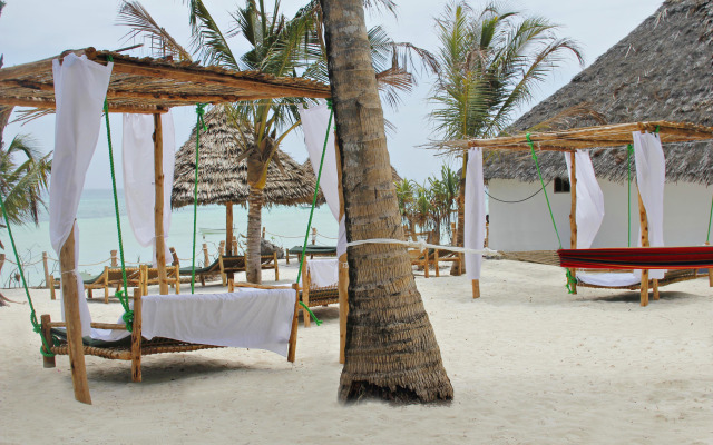 Aya Beach Bungalows Hotel