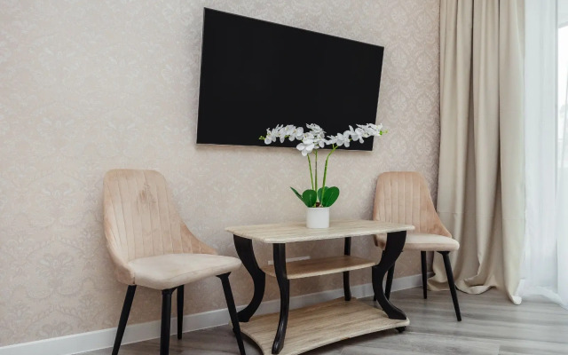 Dvukhkomnatnaya S Balkonom I Vidom Na More Flat