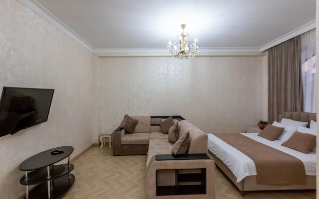 Квартира с Видом на Горы в Центре Города