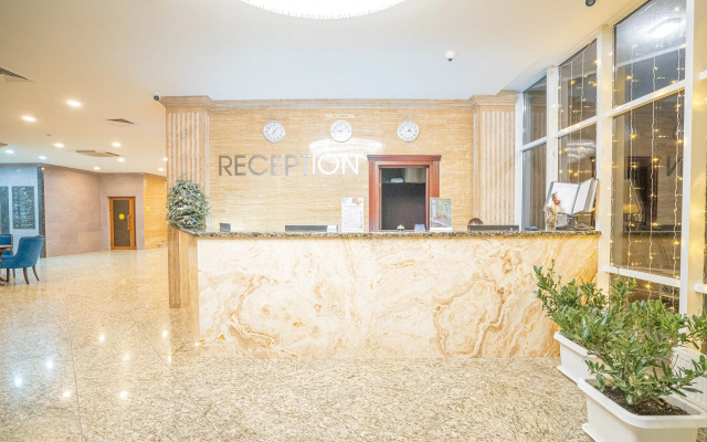 Dream Hotel