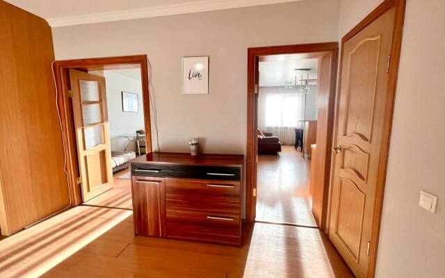 2kv Gudvin TC Magellan stil'naya na 50 let oktyabrya 29 Apartments