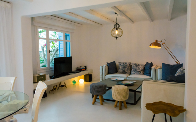Luxury Chara with Private Pool Villa