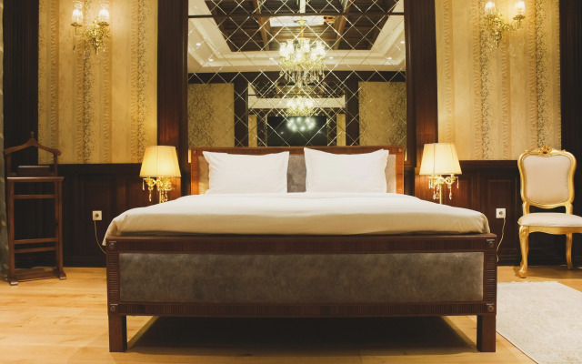 Monday Royal Apart Hotel