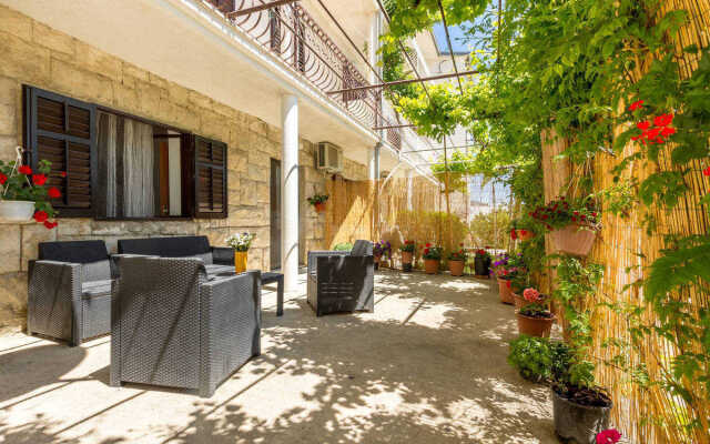 Marasovic - Roko & Lea Apartments